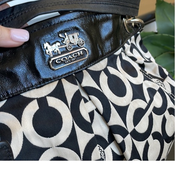 EUC COACH Convertible Large Hippie Bag - Picture 8 of 10